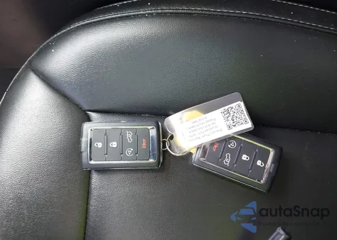 2024 Jeep Grand Cherokee 4Xe из США, поврежденный, VIN 1C4RJYB64RC720773